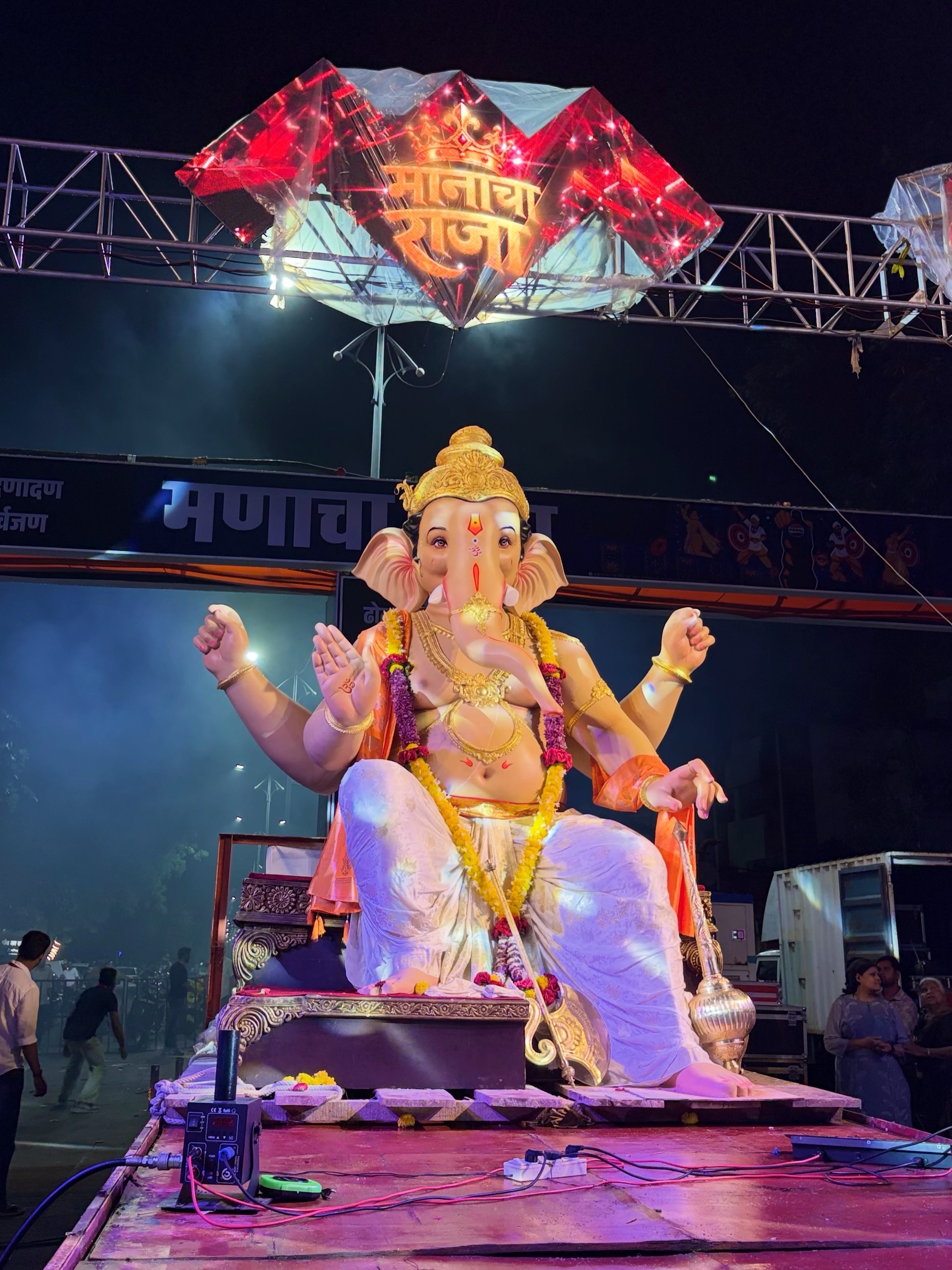 Manacha Raja Ganesh pandal in Trimurti Nagar, Nagpur