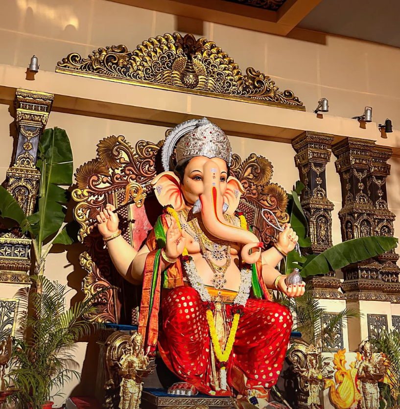 Santi Cha Ganpati Ganesh pandal in Itwari, Nagpur