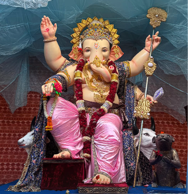 Vivekanand Ganesh Utsav Mandal Ganesh pandal in Bajaj Nagar, Nagpur